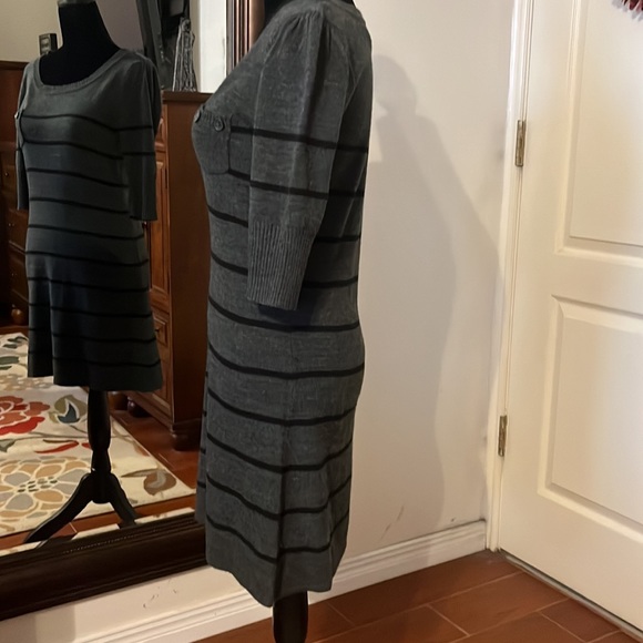 Lightweight short sleeve sweater dress. Size L on tag but fits like a Small! - Picture 2 of 5